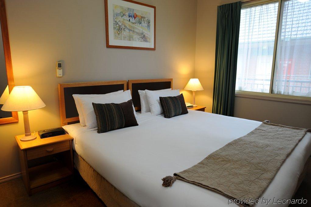 Punt Road Apartment Hotel Melbourne Room photo